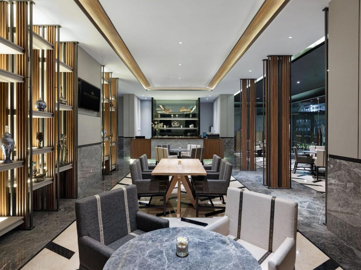 Royal Malioboro By Aston Hotel Yogyakarta Exterior photo