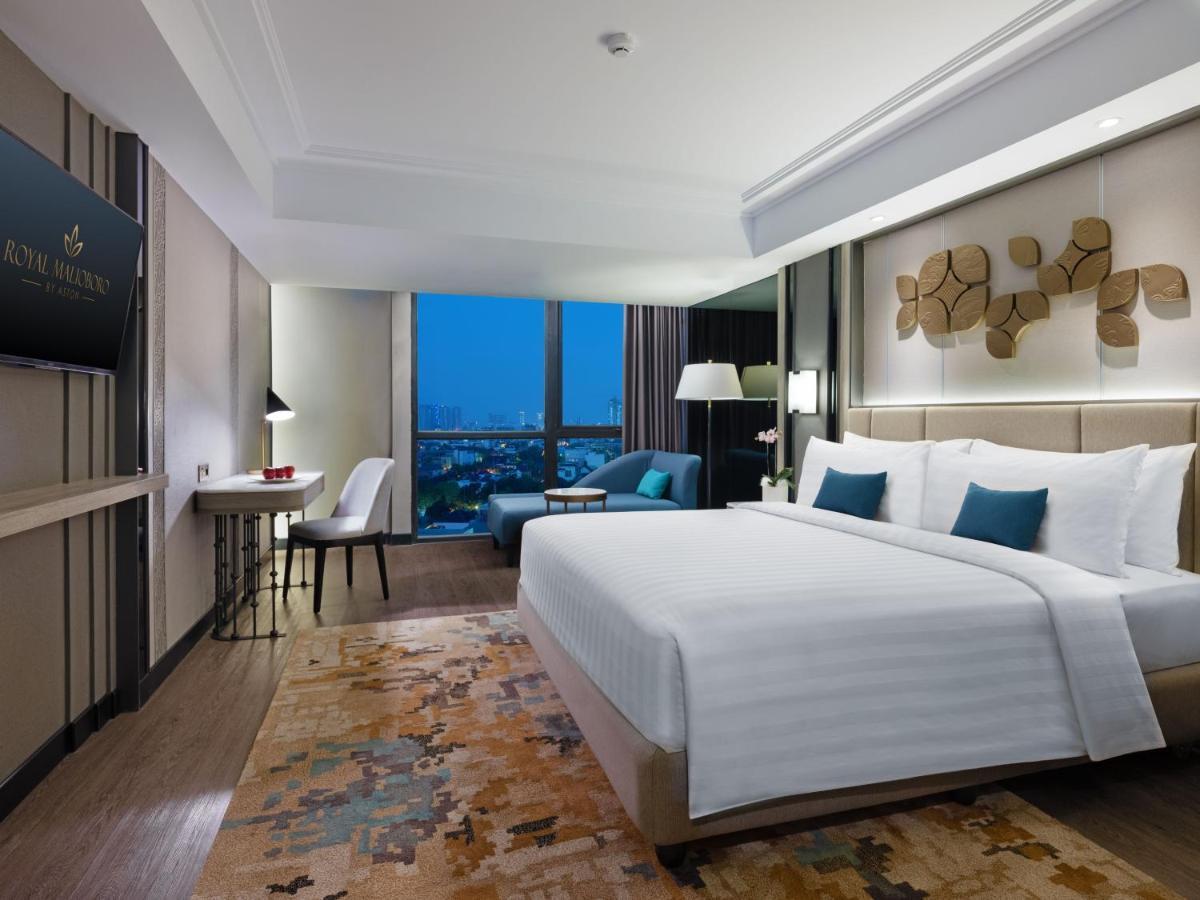 Royal Malioboro By Aston Hotel Yogyakarta Exterior photo