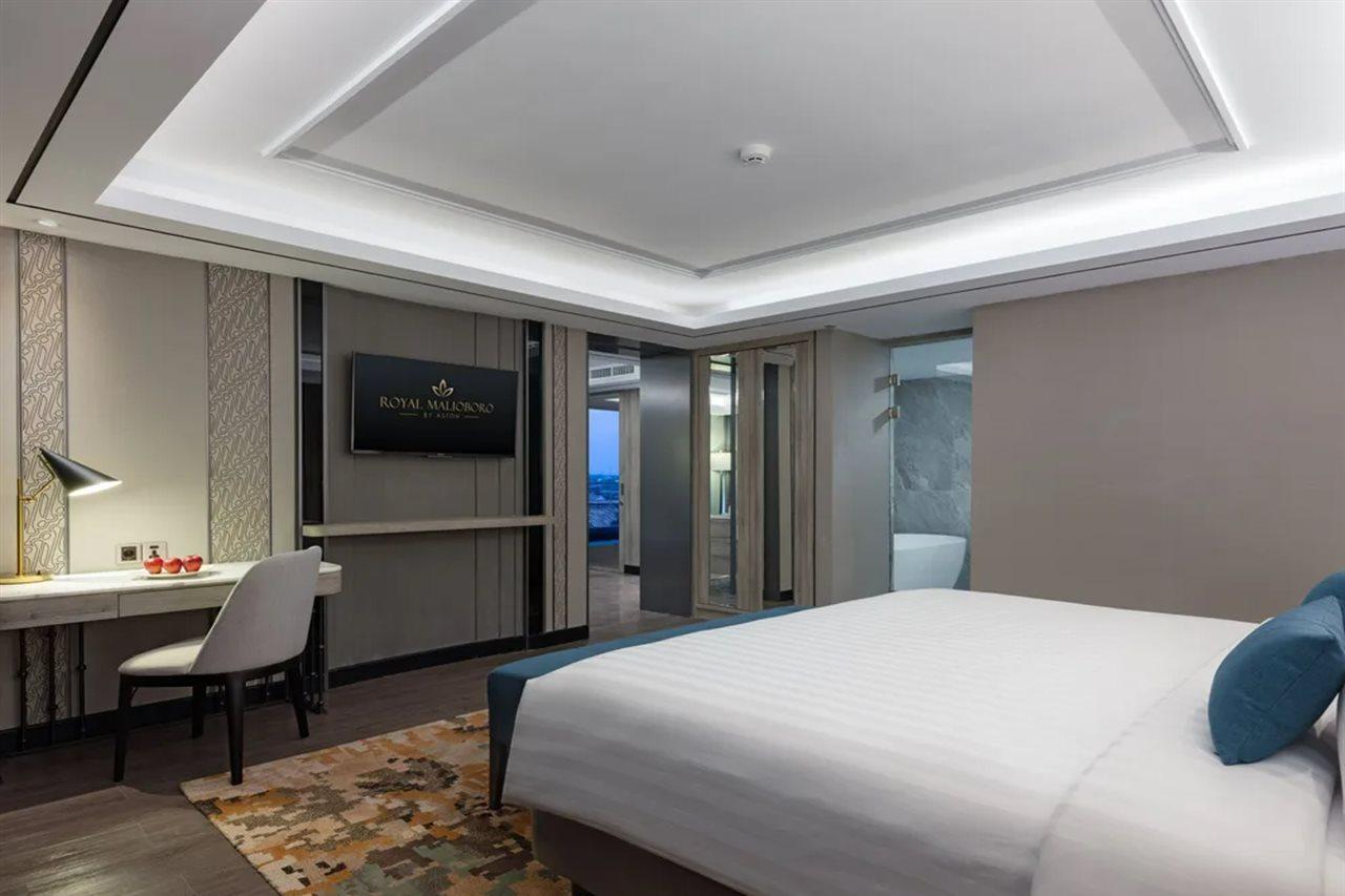 Royal Malioboro By Aston Hotel Yogyakarta Exterior photo