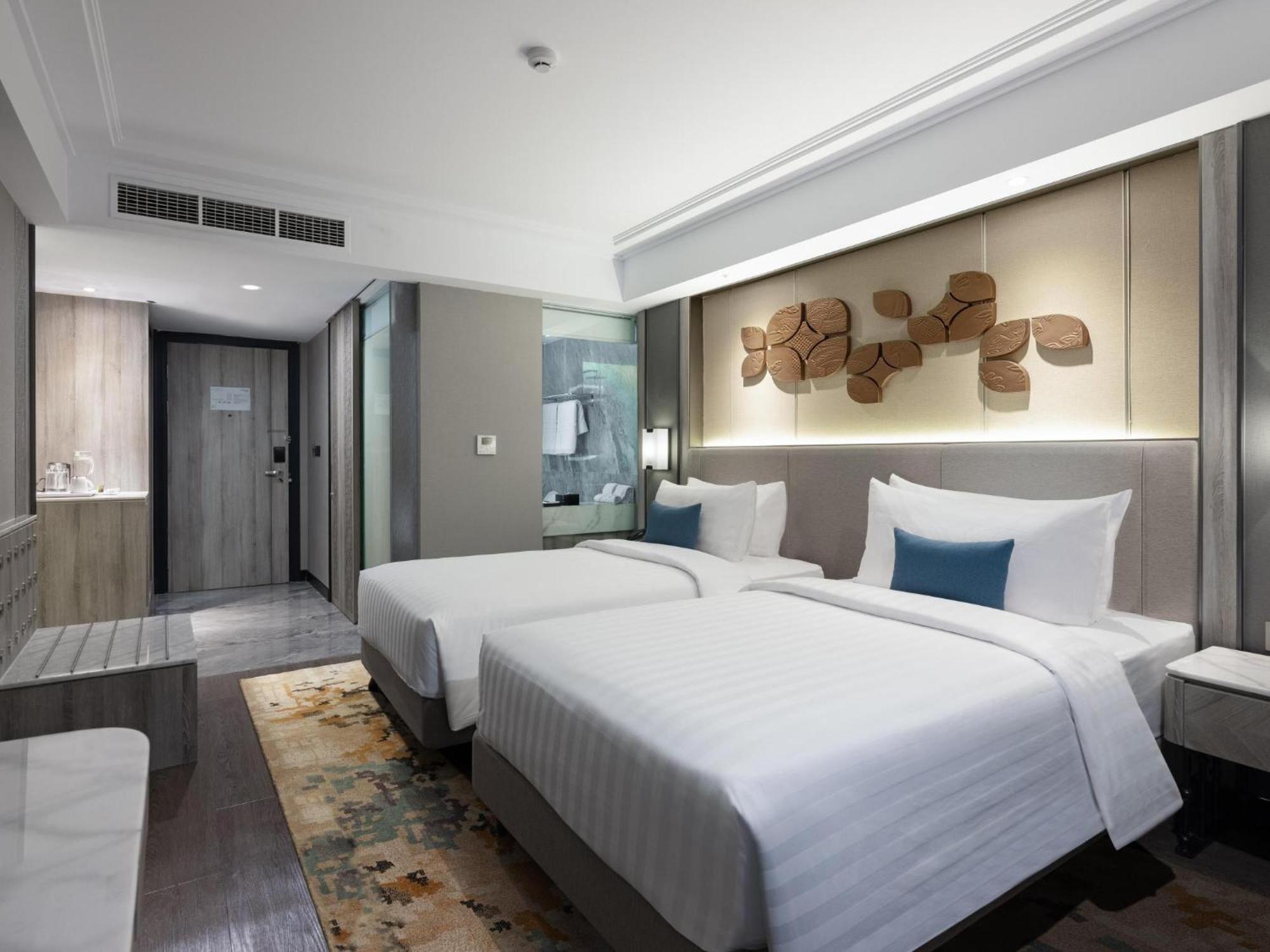 Royal Malioboro By Aston Hotel Yogyakarta Exterior photo